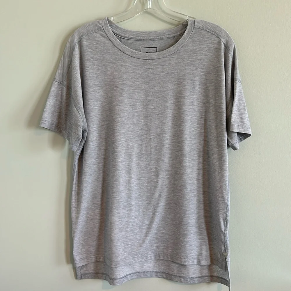 *SOLD* The North Face Top, Size Medium - Picture 1 of 7